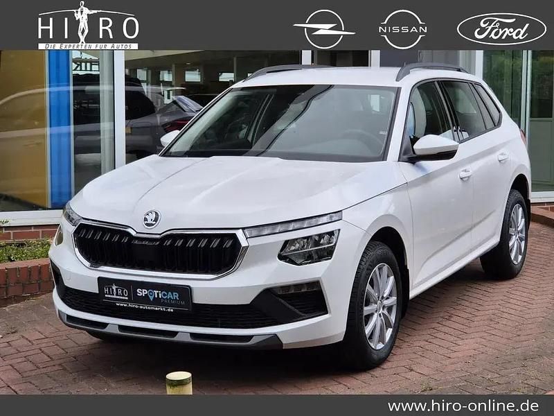 Candyweiss Gebraucht 2024 Skoda Kamiq Selection SUV | 21.750 € (Fairer Preis) - Bild 1/4