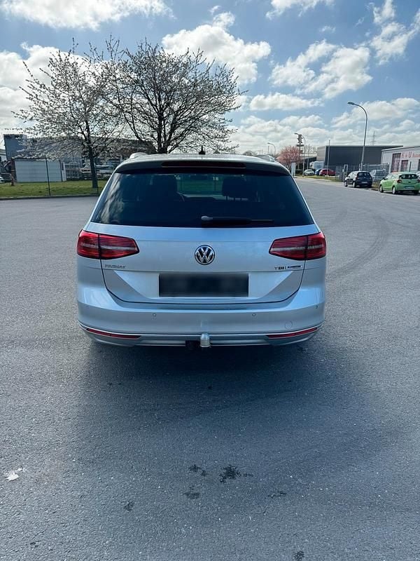 Gebraucht VW Passat Highline 120 PS (88 kW) 2015 Silber Kombi