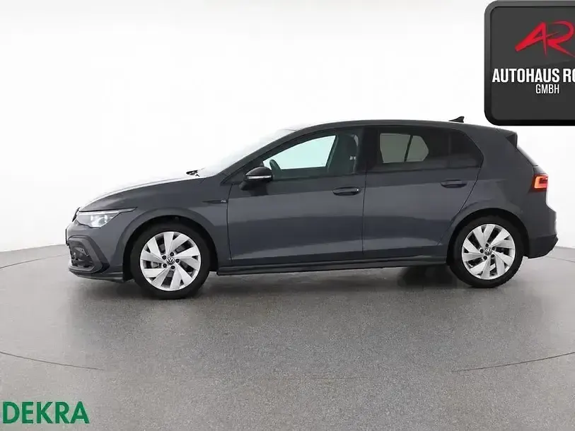 Gebraucht VW Golf VIII R-line 150 PS (110 kW) 2024 Delfingrau Limousine