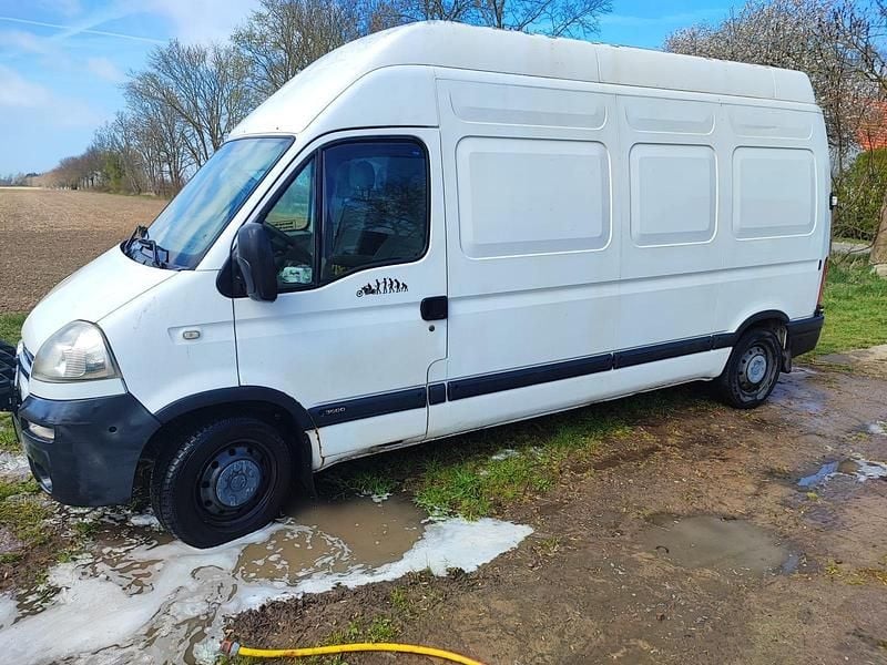 Second-hand Opel Vivaro 145 CP (106 kW) 2008 Alb Monovolum