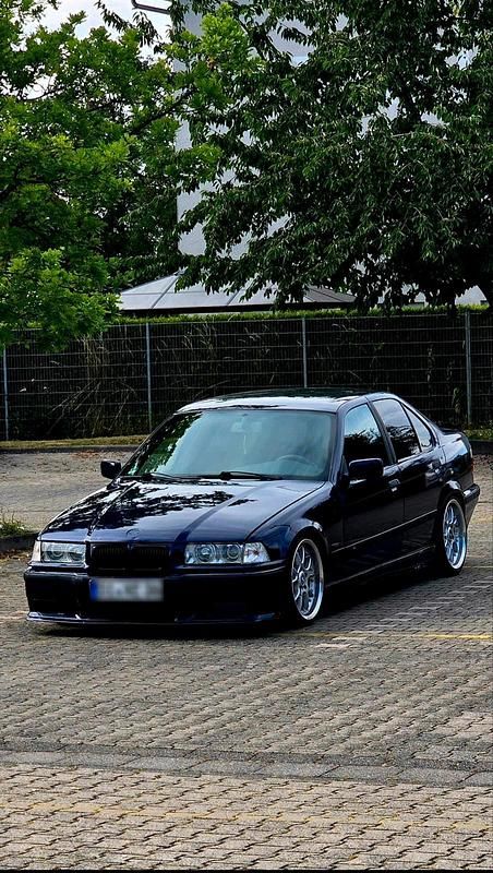 Gebraucht BMW 316 102 PS (75 kW) 1996 Blau Limousine