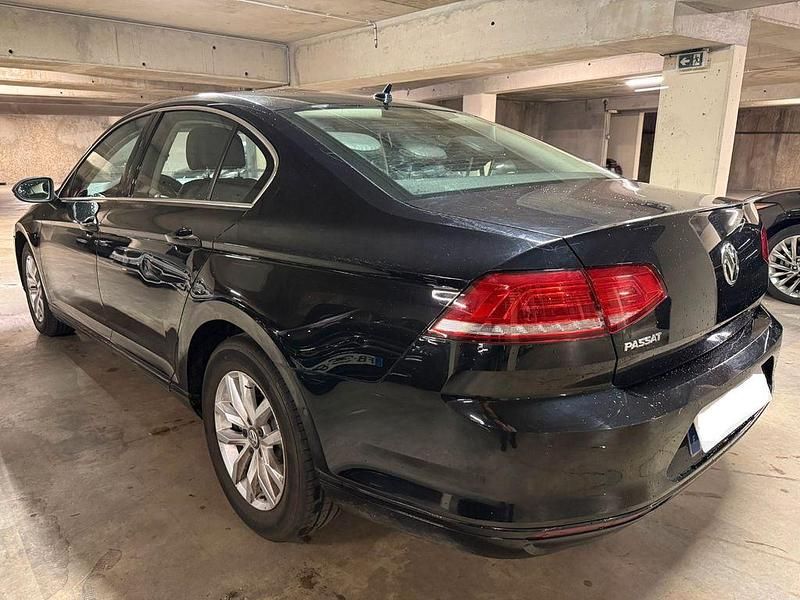 Gebraucht VW Passat Business 150 PS (110 kW) 2019 Schwarz Limousine