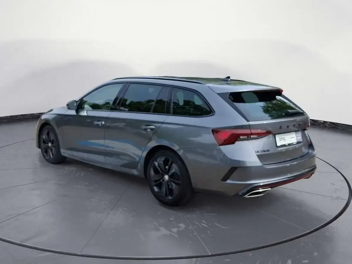 Gebraucht Skoda Octavia RS 200 PS (147 kW) 2023 Grau Kombi