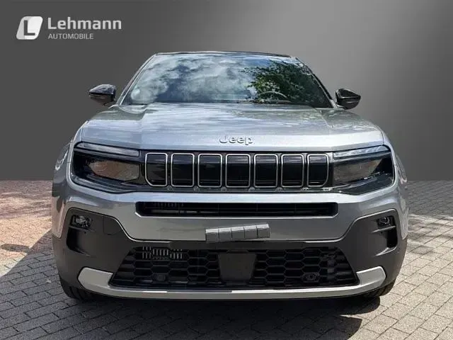 Neu Jeep Avenger Summit 110 PS (80 kW) 2026 Grau SUV