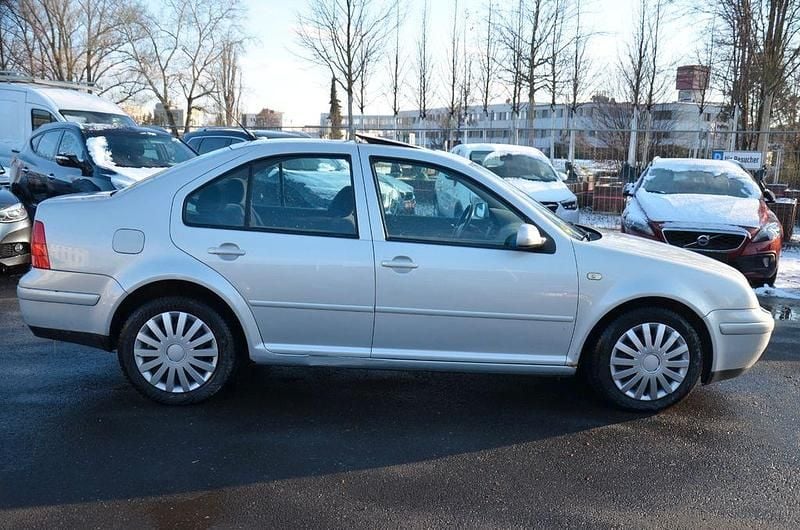 Gebraucht VW Bora Comfortline 90 PS (66 kW) 1999 Silber Limousine