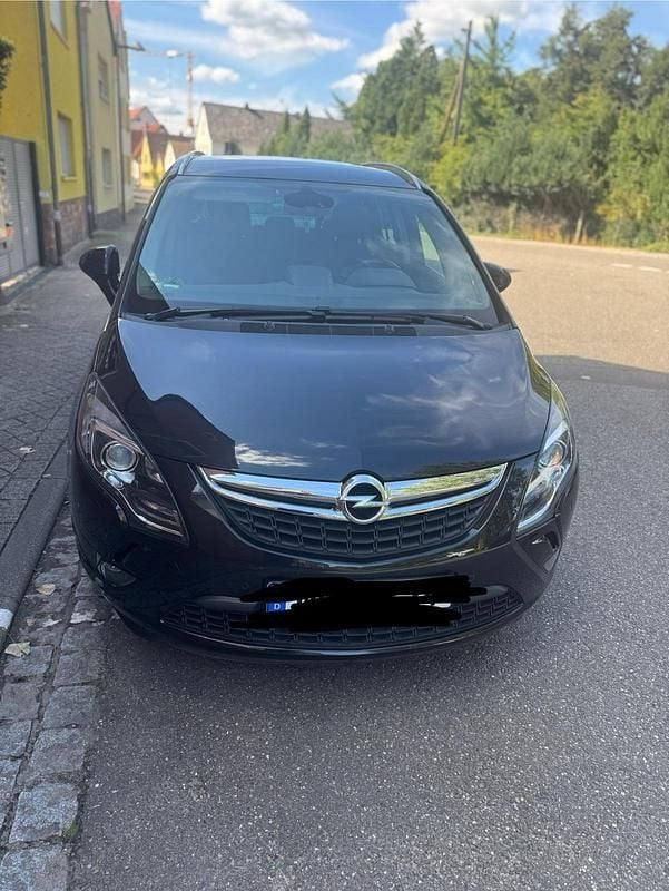 Schwarz Gebraucht 2012 Opel Zafira Tourer Van / Kleinbus | 5.900 € (Superpreis) - Bild 1/4