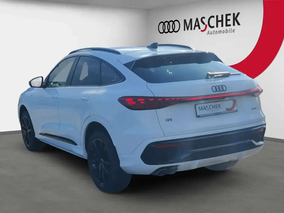 Neu Audi Q5 Sportback S-Line 204 PS (150 kW) 2025 Arkonaweiß SUV