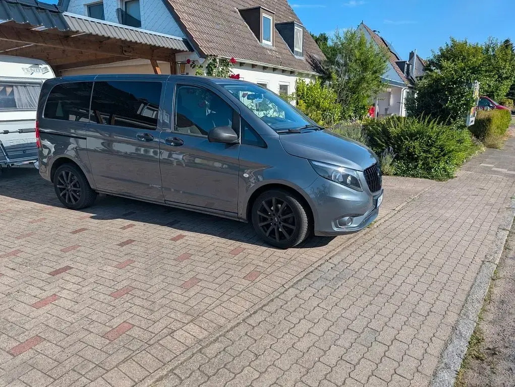 Gebraucht Mercedes Vito 114 PS (83 kW) 2016 Grau Van