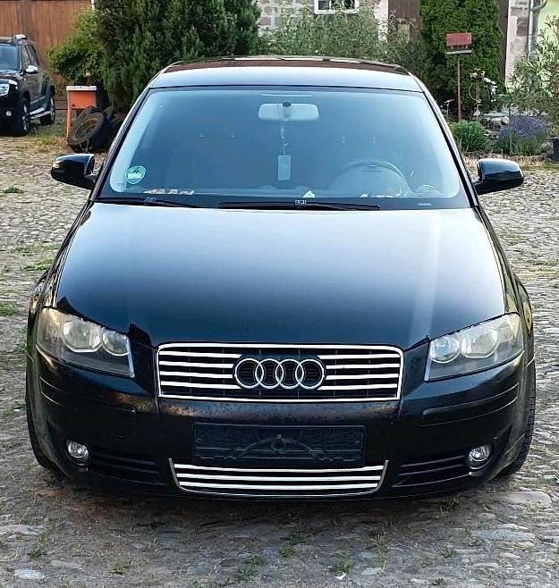 Schwarz Gebraucht 2004 Audi A3 Limousine | 1.400 € (Guter Preis) - Bild 1/4