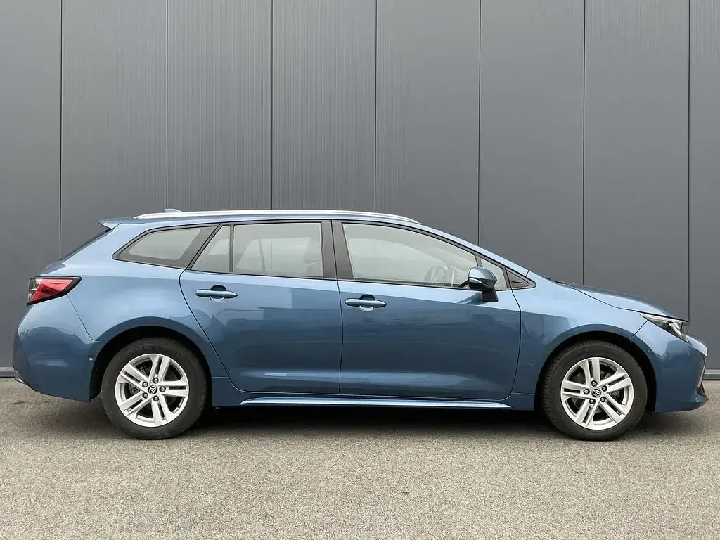 Gebraucht Toyota Corolla Business Edition 122 PS (89 kW) 2022 Blau Kombi