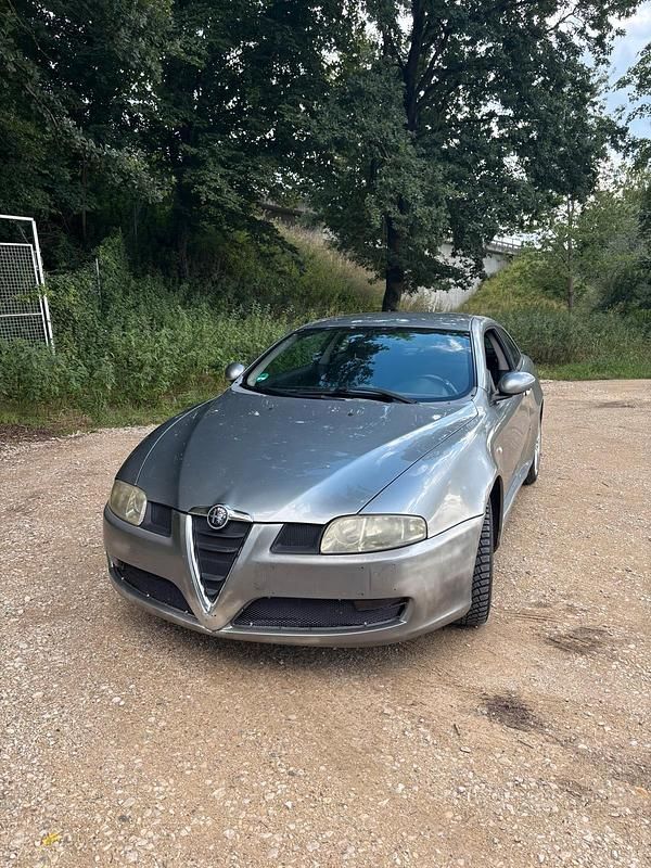 Grau Gebraucht 2004 Alfa Romeo GT Coupé | 790 € (Superpreis) - Bild 1/4