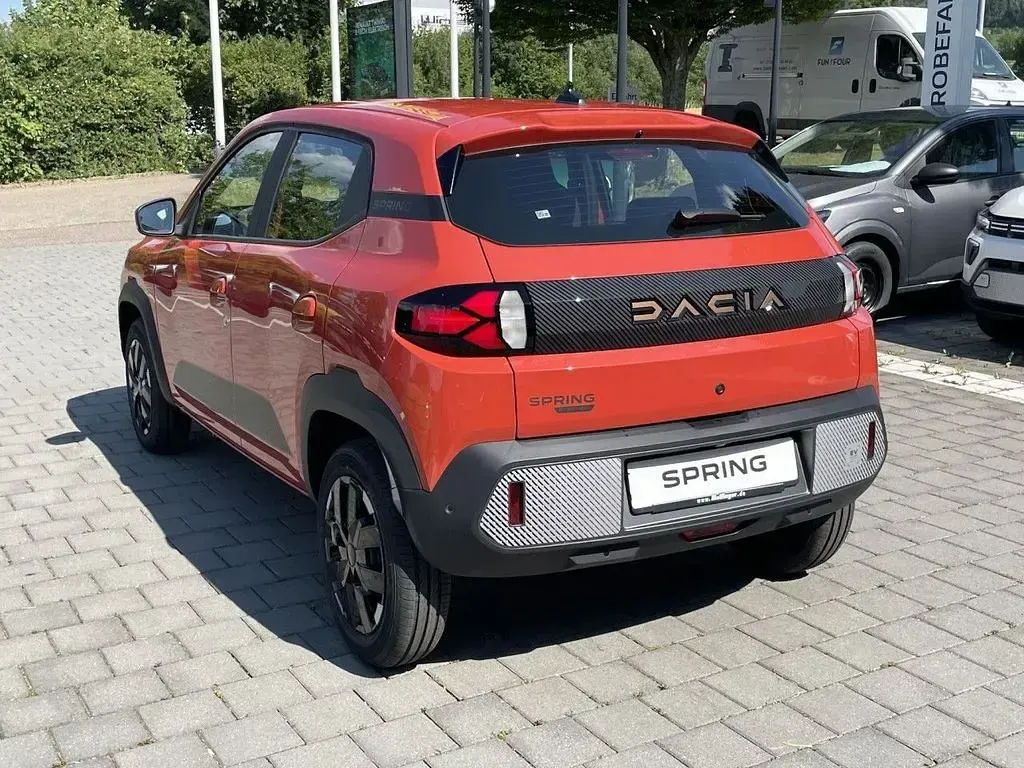 Neu Dacia Spring Extreme 75 kW (102 PS) 2026 Rot Kleinwagen