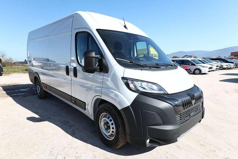 Icyweiß Neu 2024 Peugeot Boxer Van | 31.902 € (Fairer Preis) - Bild 1/4