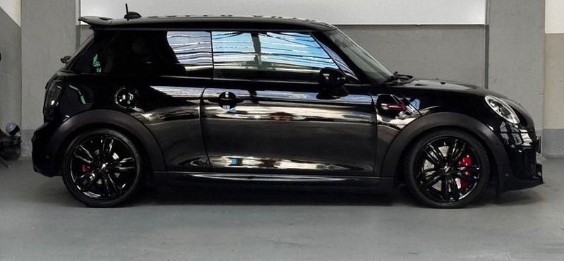 Second-hand Mini John Cooper Works 231 CP (169 kW) 2016 Negru Hatchback