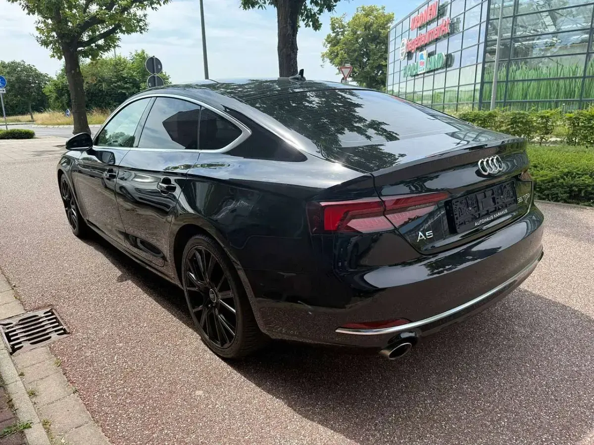 Gebraucht Audi A5 Sport 150 PS (110 kW) 2020 Brillantschwarz Coupé