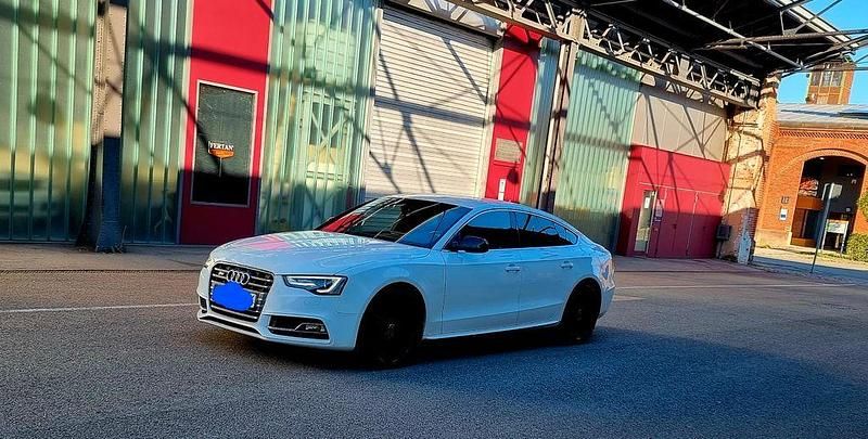 Weiß Gebraucht 2013 Audi S5 Sportback Sport Kleinwagen | 22.500 € (Fairer Preis) - Bild 1/4