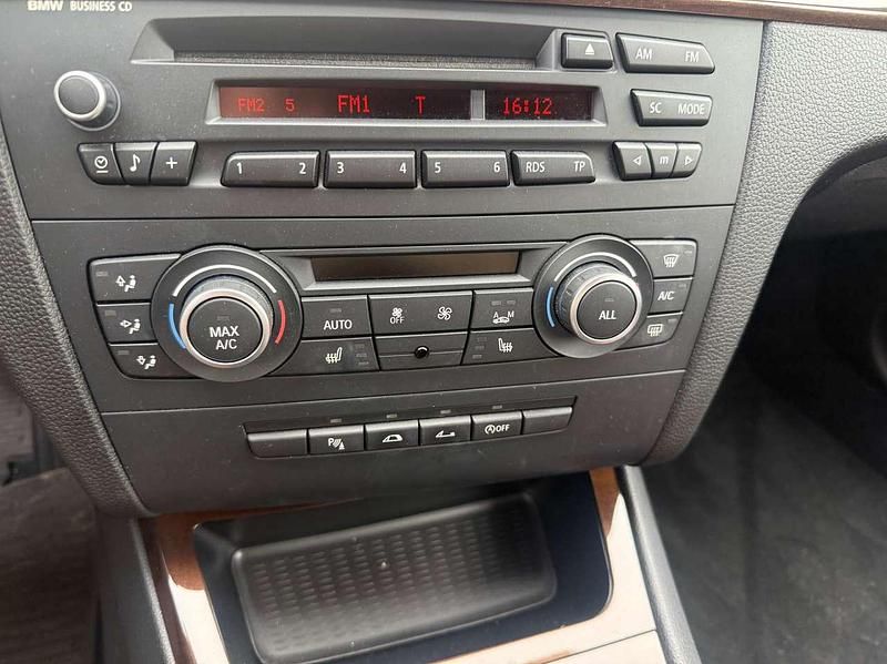 Gebraucht BMW 120 Cabriolet 177 PS (130 kW) 2013 Black sapphire metallic Cabrio