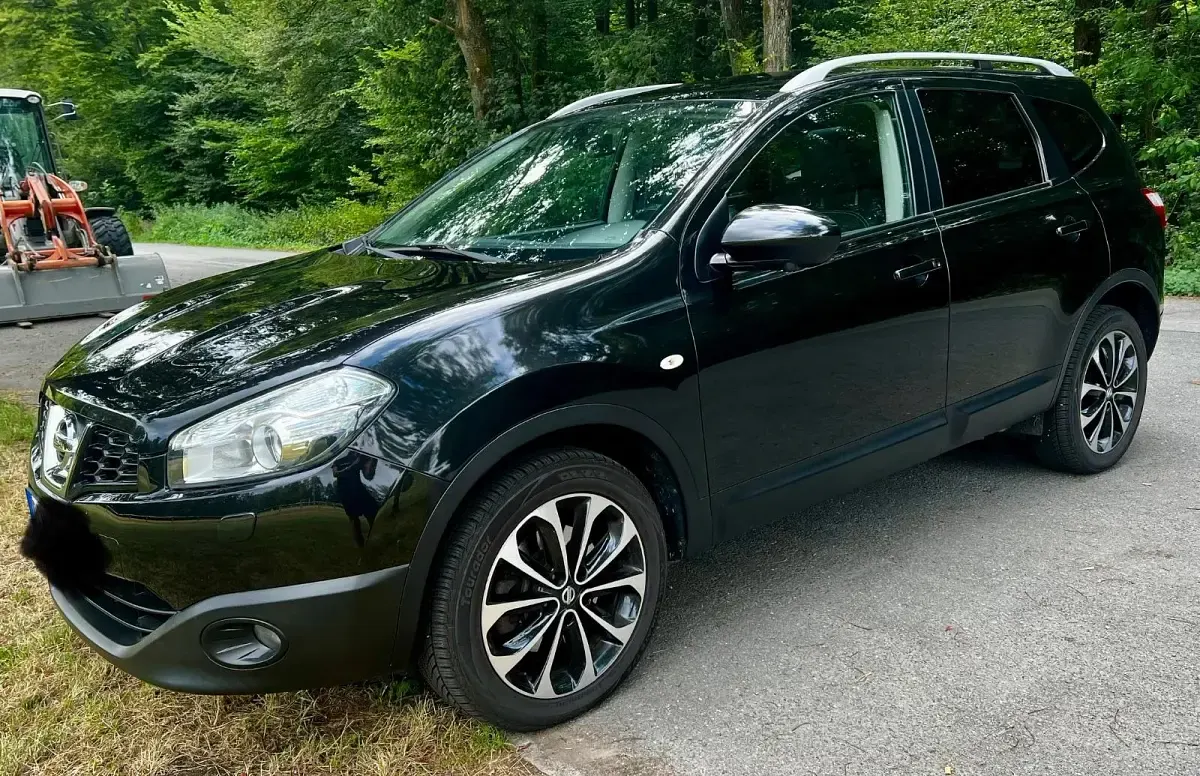 Gebraucht Nissan Qashqai +2 Tekna 150 PS (110 kW) 2013 Schwarz SUV
