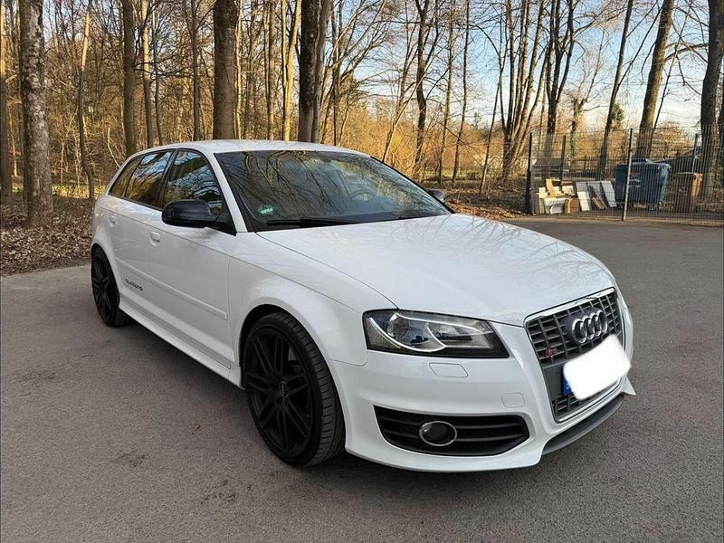 Gebraucht Audi S3 Sport 265 PS (194 kW) 2012 Weiß Kleinwagen