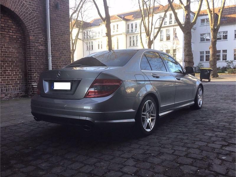 Gebraucht Mercedes C230 Avantgarde 204 PS (150 kW) 2008 Grau Limousine