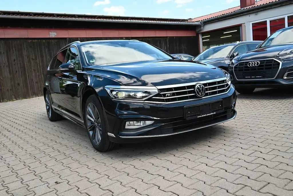 Gebraucht VW Passat R 200 PS (147 kW) 2023 Schwarz Kombi