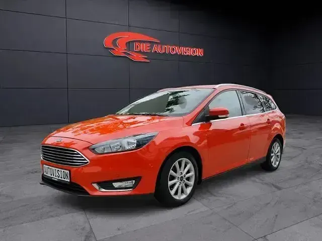 Usata Ford Focus Titanium 120 CV (88 kW) 2016 Rosso Station wagon