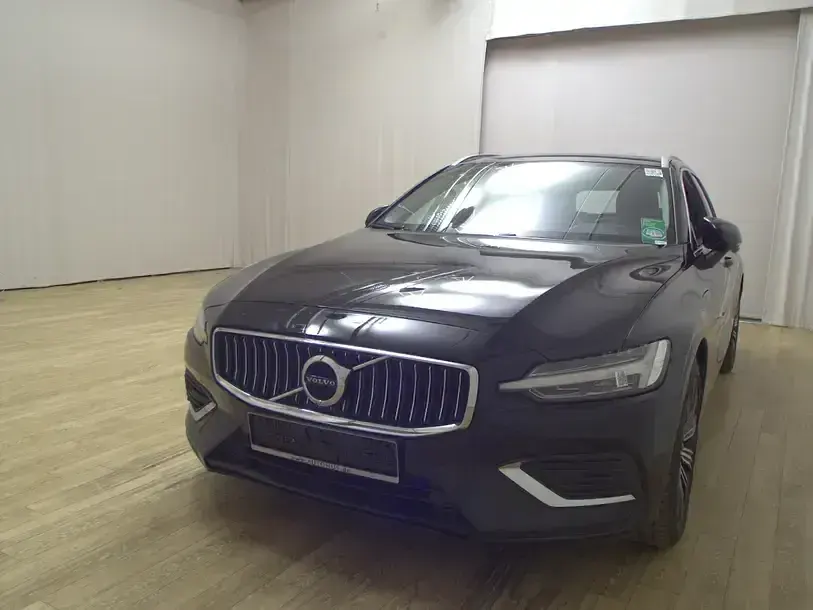 Gebraucht Volvo V60 Inscription 341 PS (250 kW) 2021 Schwarz Kombi