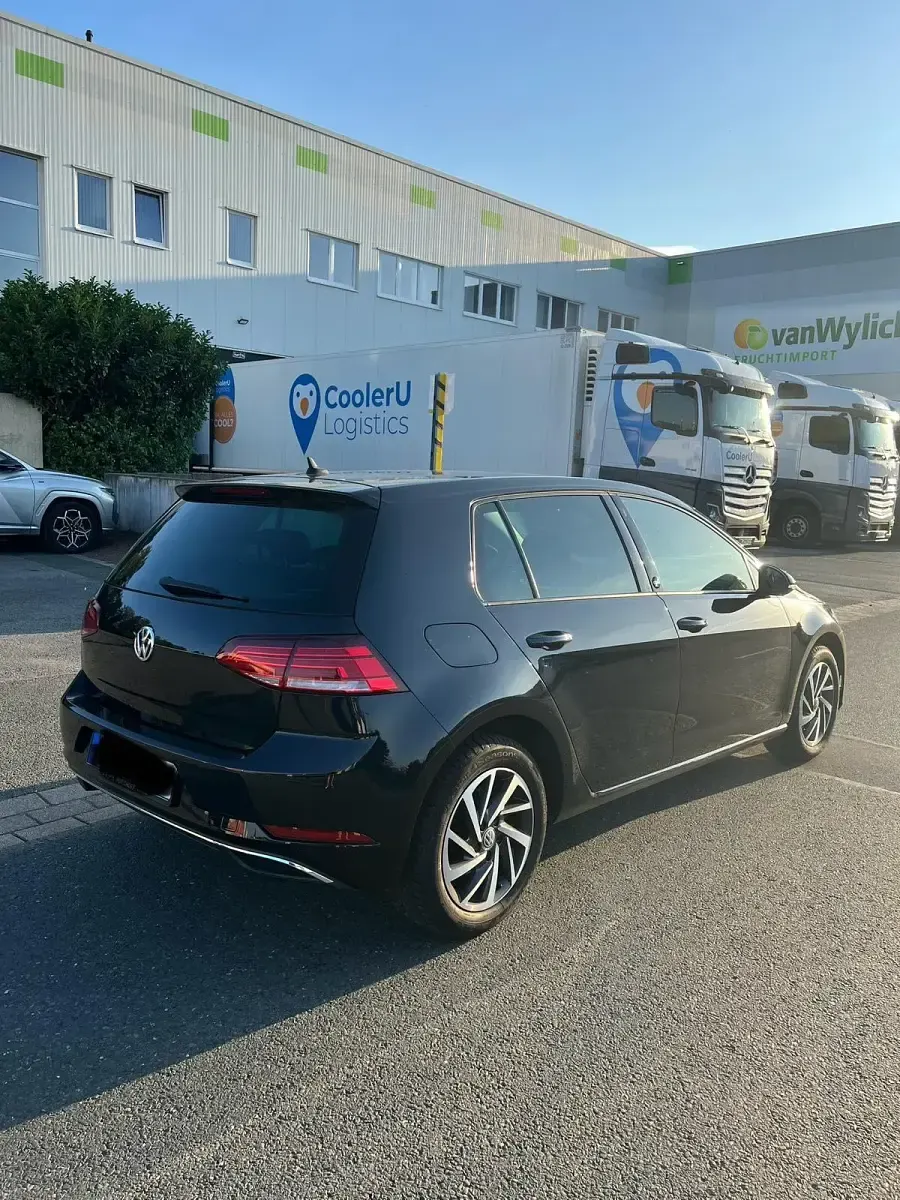 Gebraucht VW Golf VII Edition 116 PS (85 kW) 2017 Schwarz Limousine