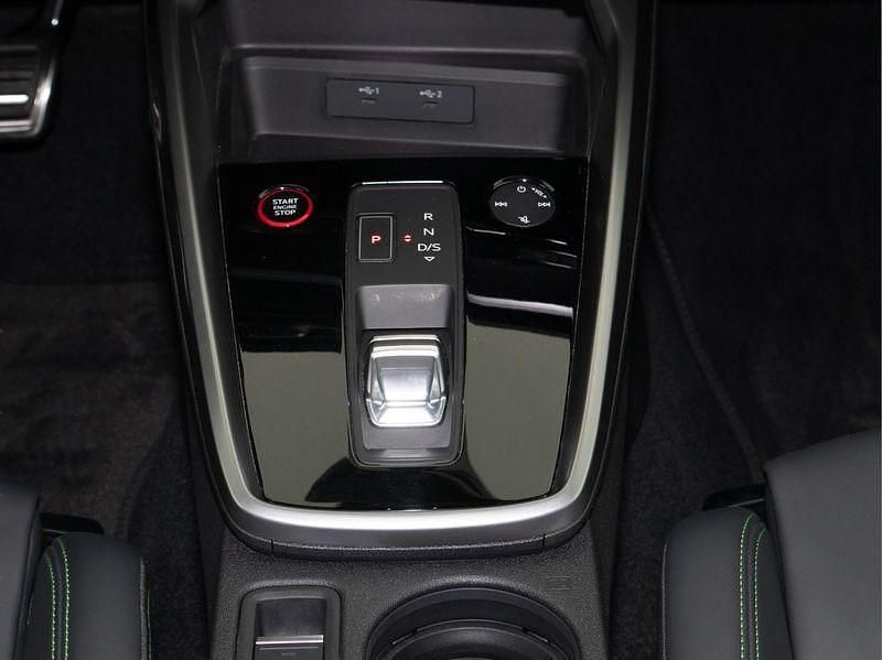 Gebraucht Audi RS3 Sportback 400 PS (294 kW) 2023 Grün Kleinwagen