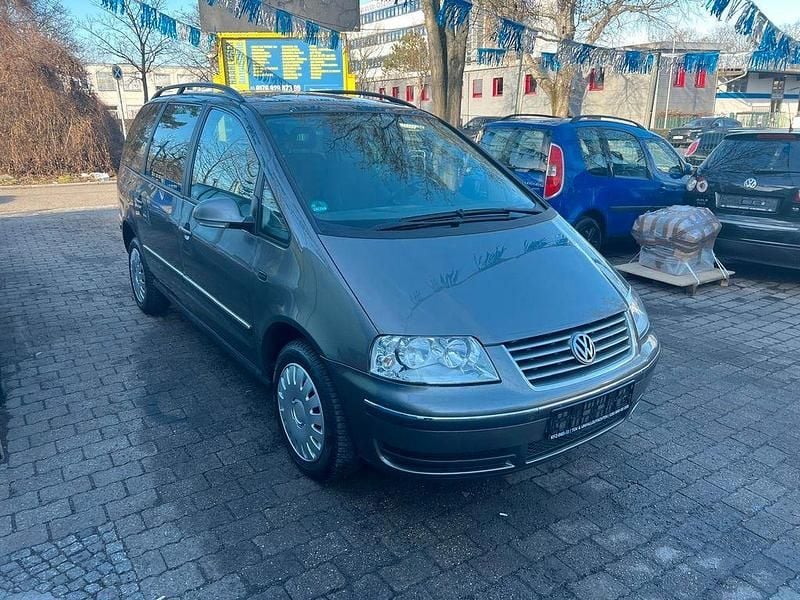 Gebraucht VW Sharan Comfortline 150 PS (110 kW) 2008 Grau Van / Kleinbus