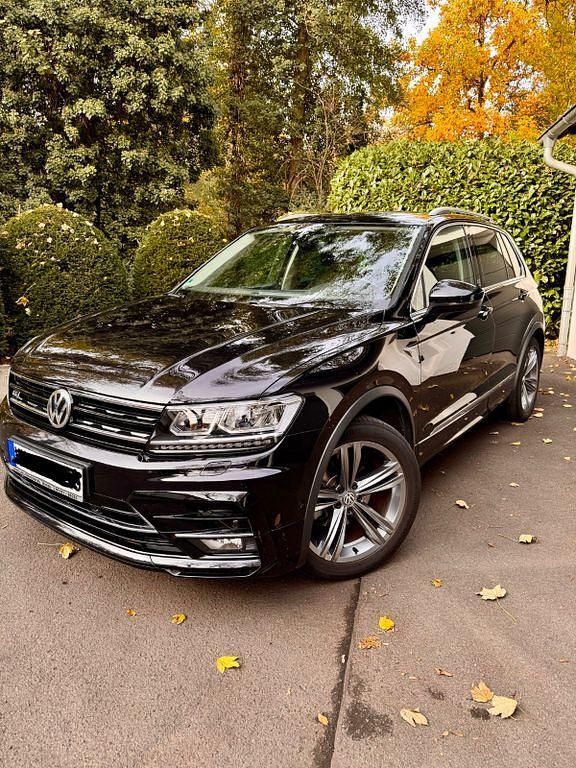 Schwarz Gebraucht 2017 VW Tiguan Sound SUV | 24.900 € (Fairer Preis) - Bild 1/4
