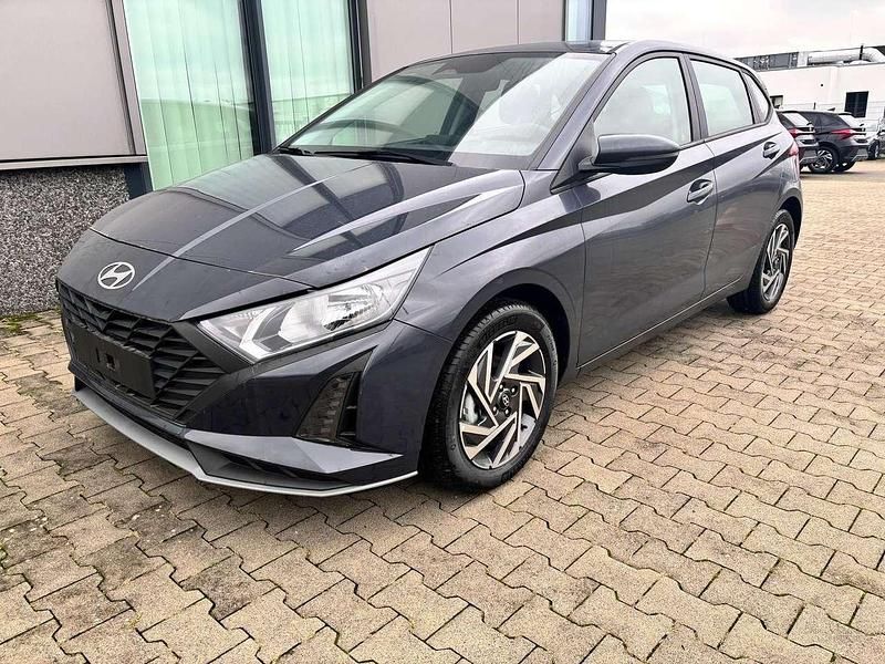 Grau Neu 2025 Hyundai i20 Comfort Kleinwagen | 18.850 € (Fairer Preis) - Bild 1/4