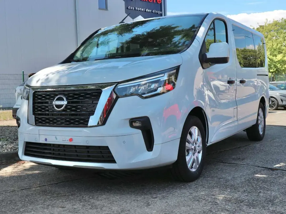 Neu Nissan Primastar Tekna 170 PS (125 kW) 2026 Weiß Van / Kleinbus