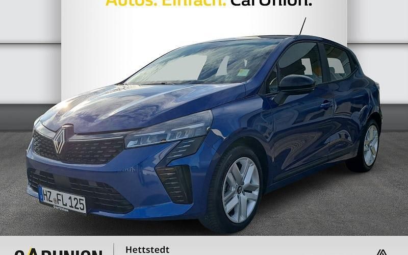 Blau Gebraucht 2024 Renault Clio V Evolution Limousine | 19.990 € (Teuer) - Bild 1/4