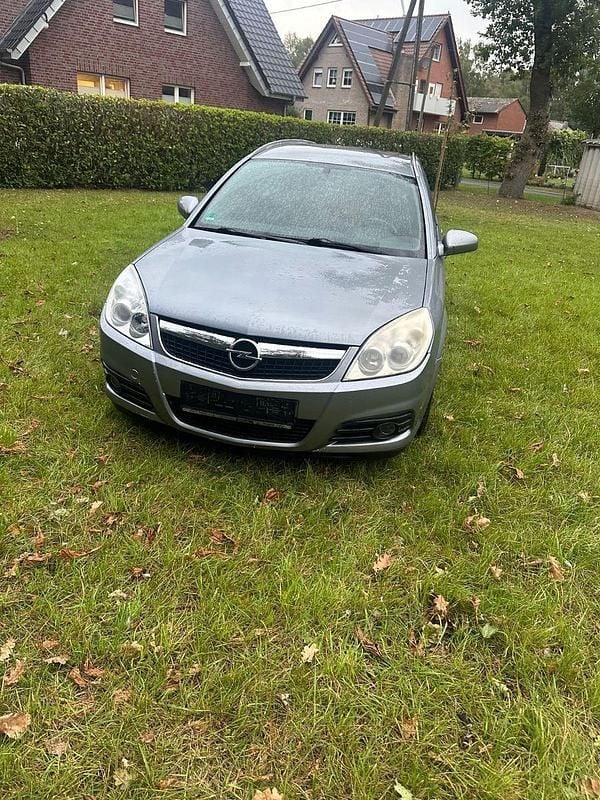 Grau Gebraucht 2006 Opel Vectra Kombi | 1.250 € (Guter Preis) - Bild 1/4