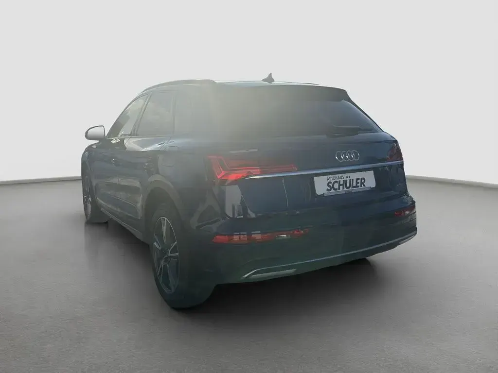 Gebraucht Audi Q5 Ambiente 299 PS (219 kW) 2022 Blau (navarrablau) SUV
