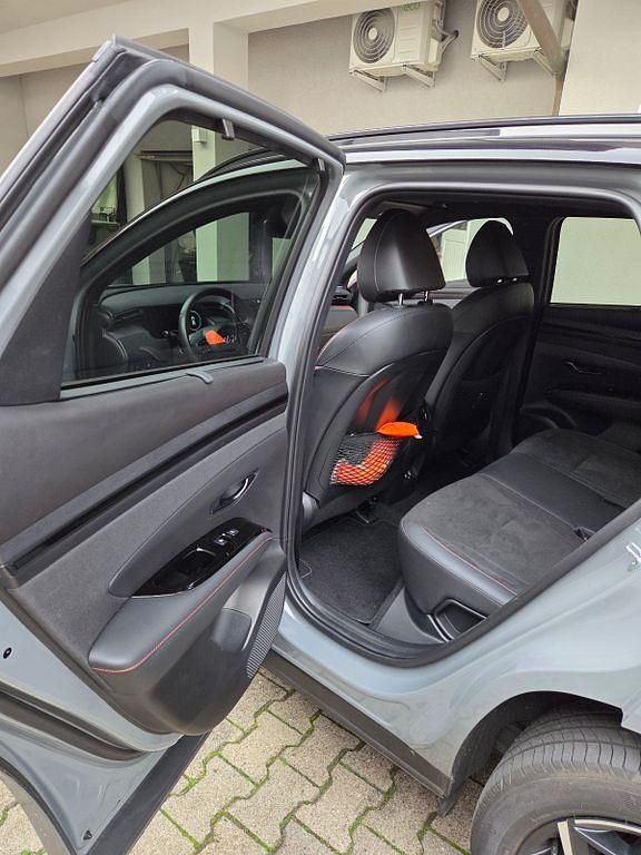 Grau Gebraucht 2023 Hyundai Tucson SUV | 33.800 € (Teuer) - Bild 1/4