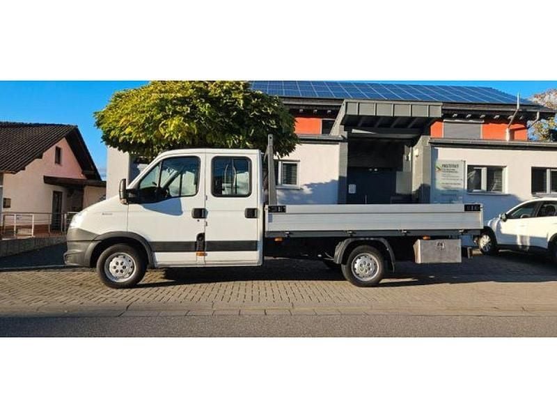 Weiss Gebraucht 2014 Iveco Daily Van | 18.998 € (Fairer Preis) - Bild 1/4