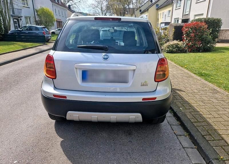 Gebraucht Fiat Sedici 120 PS (88 kW) 2008 Silber SUV