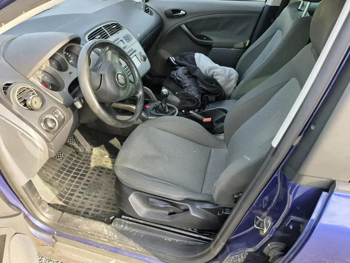 Second-hand Seat Toledo 105 CP (77 kW) 2006 Albastru Hatchback