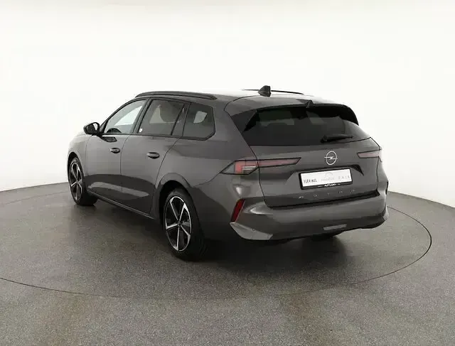 Używany Opel Astra 110 KM (80 kW) 2025 Szary Hatchback
