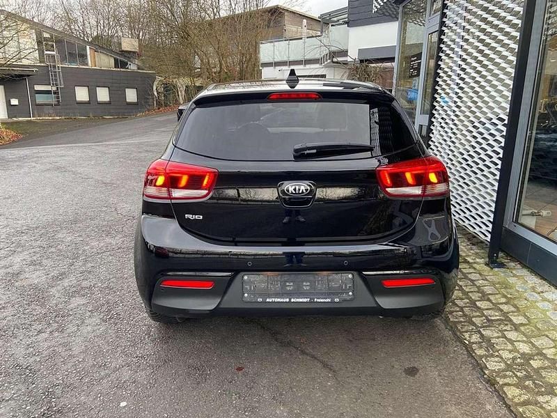 Gebraucht Kia Rio Spirit 99 PS (72 kW) 2019 Auroraschwarz Kleinwagen