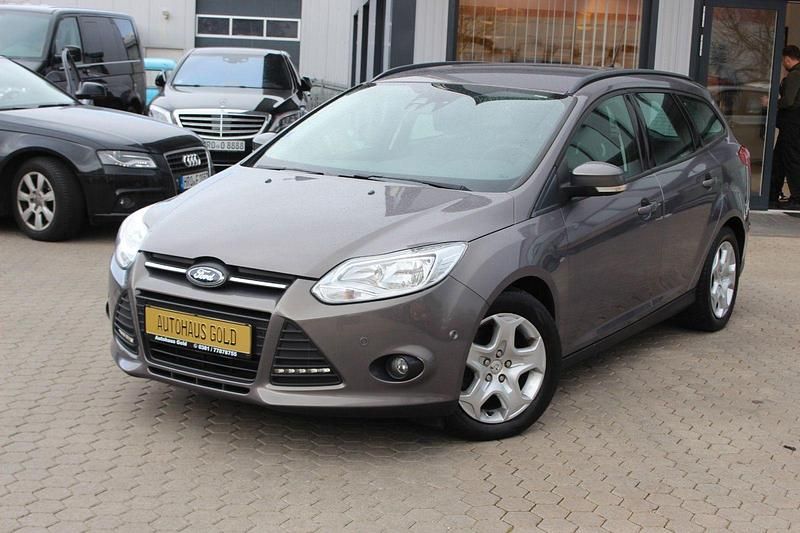 Gebraucht Ford Focus Trend 150 PS (110 kW) 2011 Braun Kombi