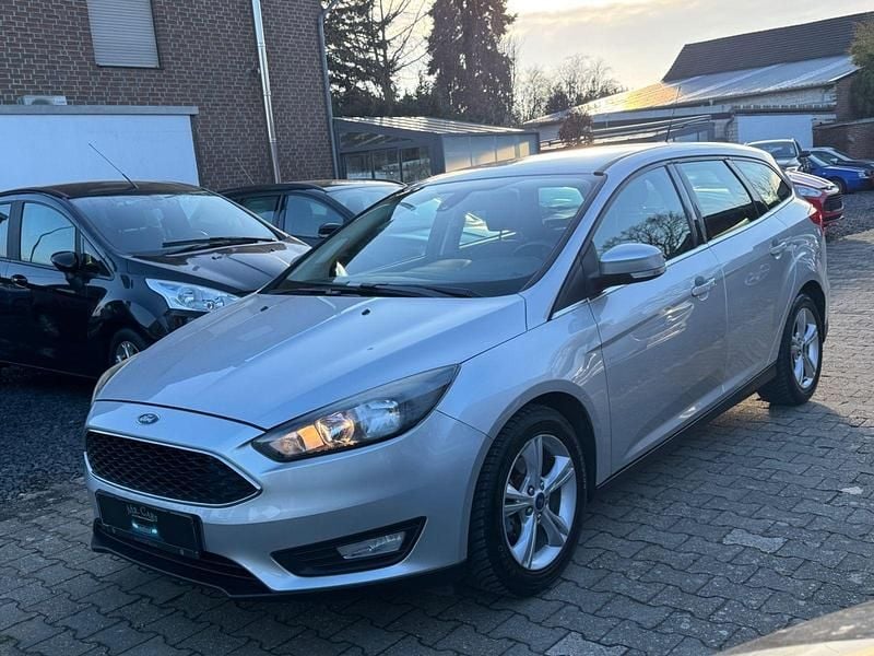 Usado Ford Focus Trend 101 HP (74 kW) 2016 Prateado Carrinha