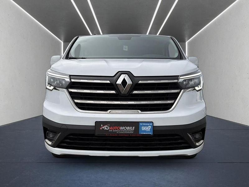 Gebraucht Renault Trafic Life 110 PS (80 kW) 2022 Weiß Van / Kleinbus