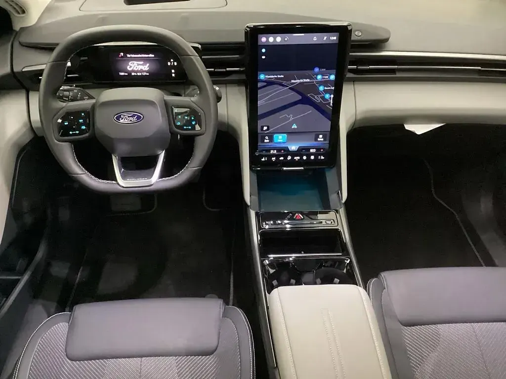 Używany Ford Explorer 250 kW (340 KM) 2025 Szary SUV