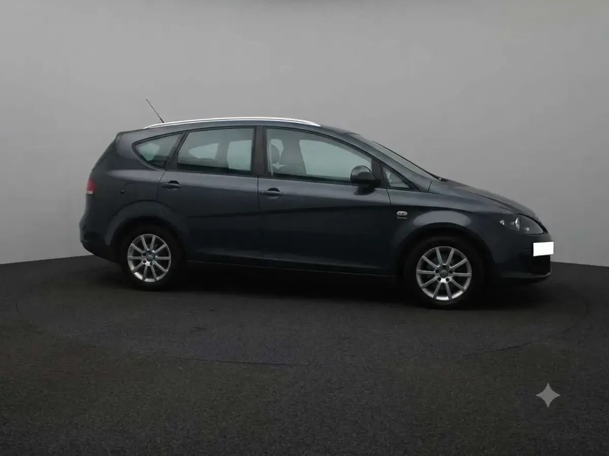 Gebraucht Seat Altea XL Stylance 125 PS (91 kW) 2010 Grau Van / Kleinbus