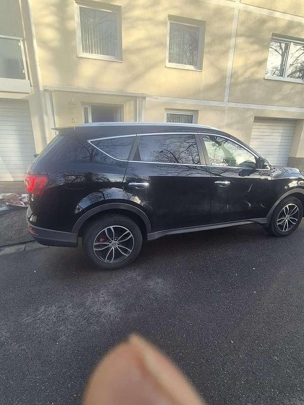 Gebraucht DFSK Fengon 145 PS (106 kW) 2024 SUV