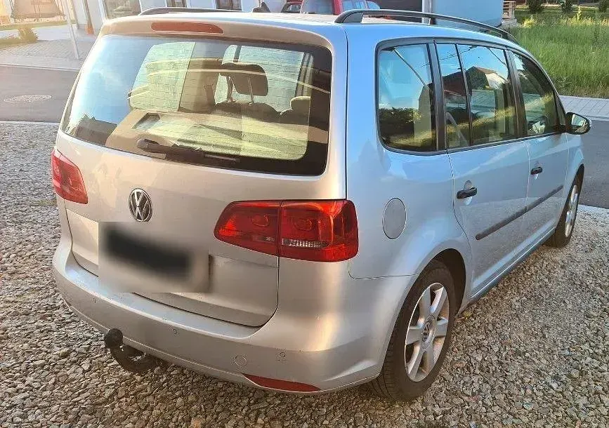 Gebraucht VW Touran 105 PS (77 kW) 2012 Silber Van / Kleinbus