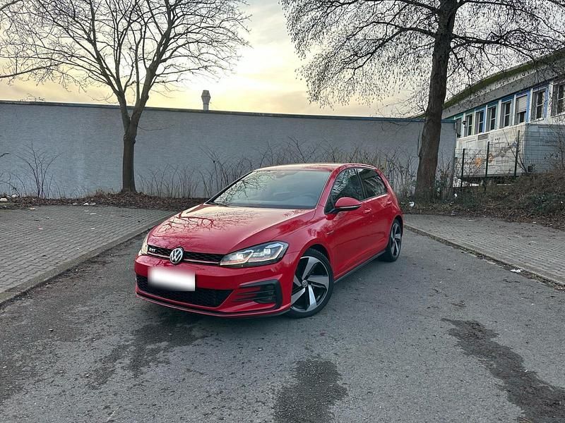 Gebraucht VW Golf VII GTI 230 PS (169 kW) 2017 Rot Limousine